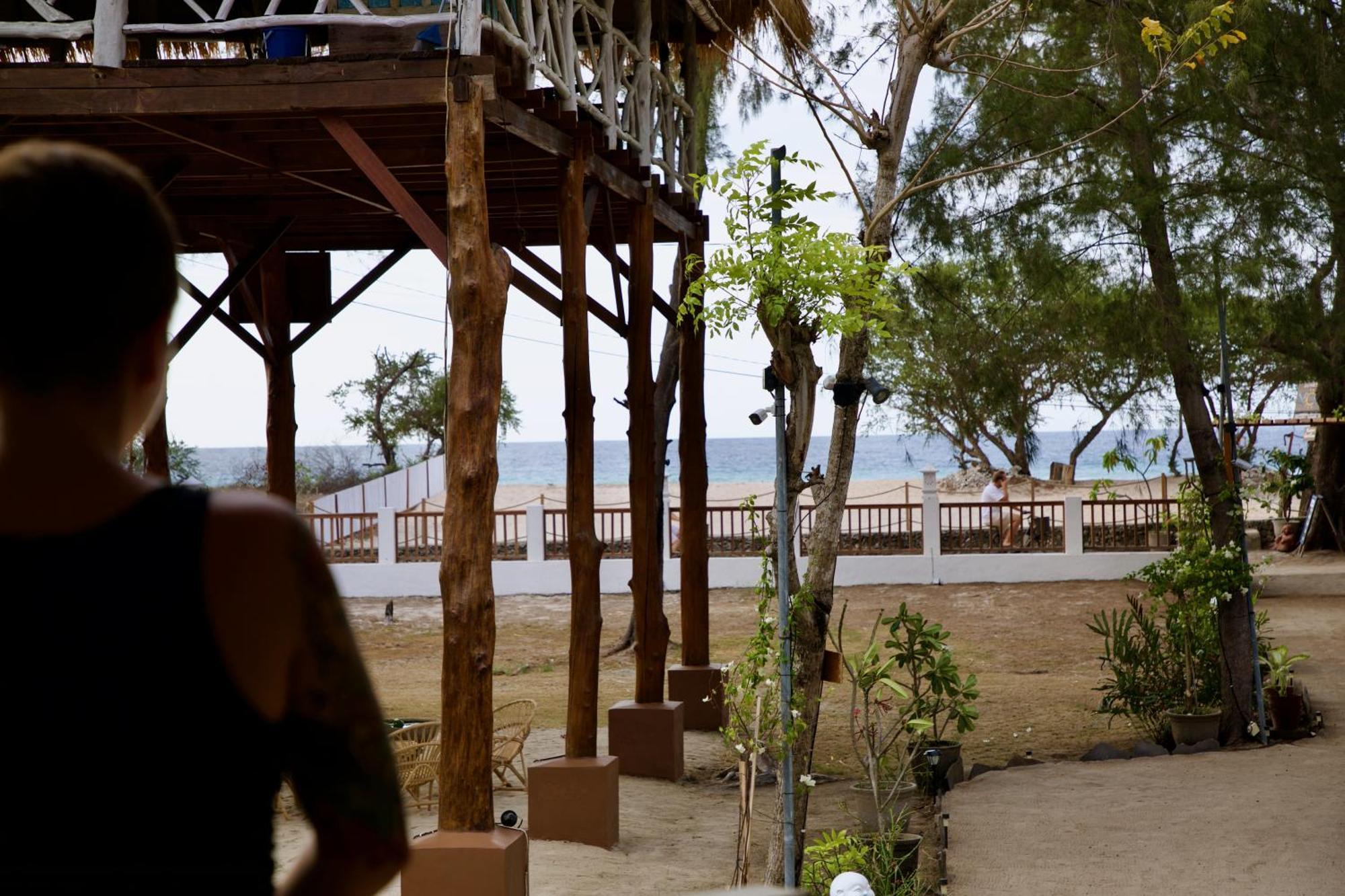 Villa Sunset Beach Gili Trawangan Exterior photo