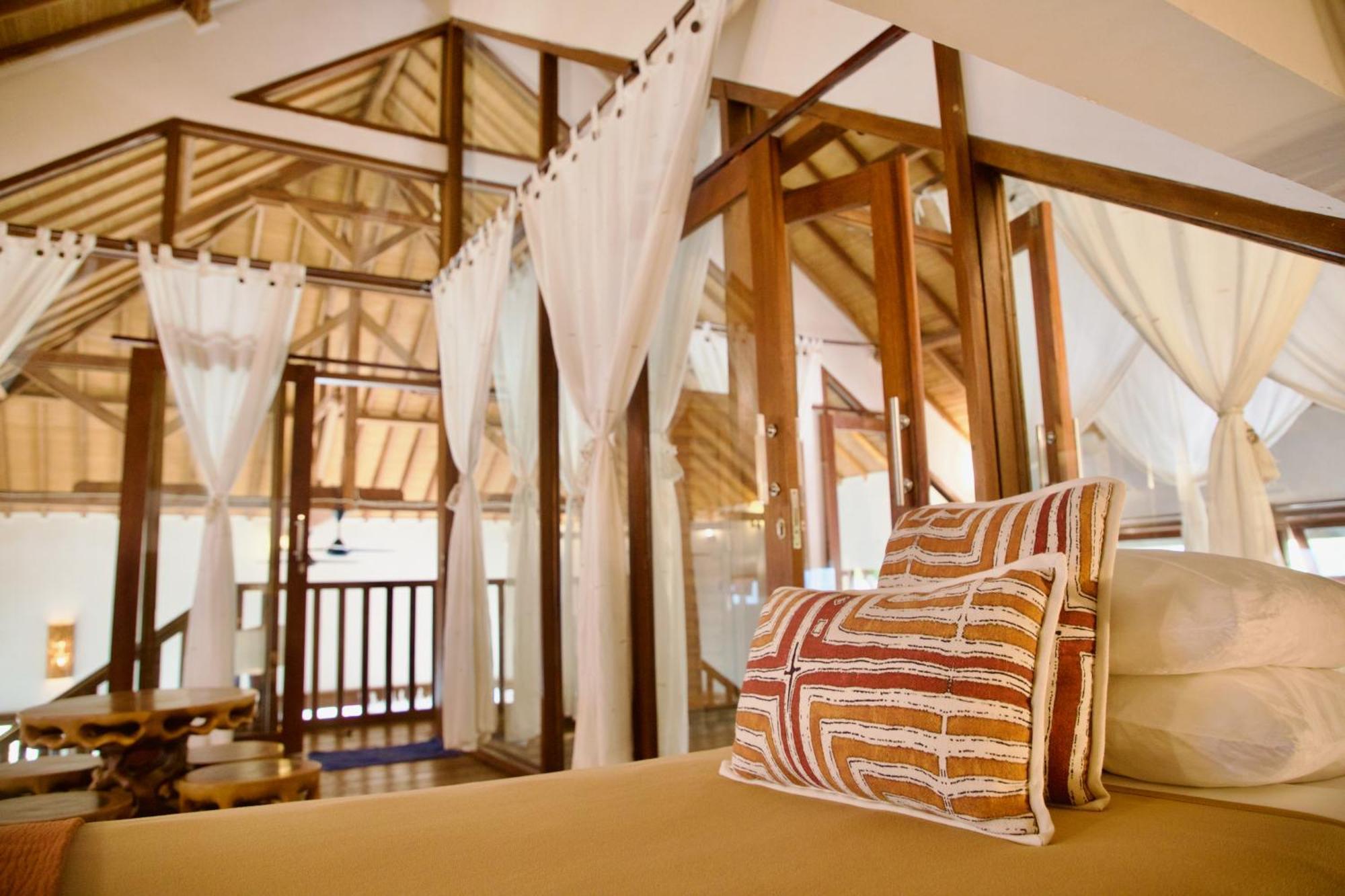 Villa Sunset Beach Gili Trawangan Exterior photo