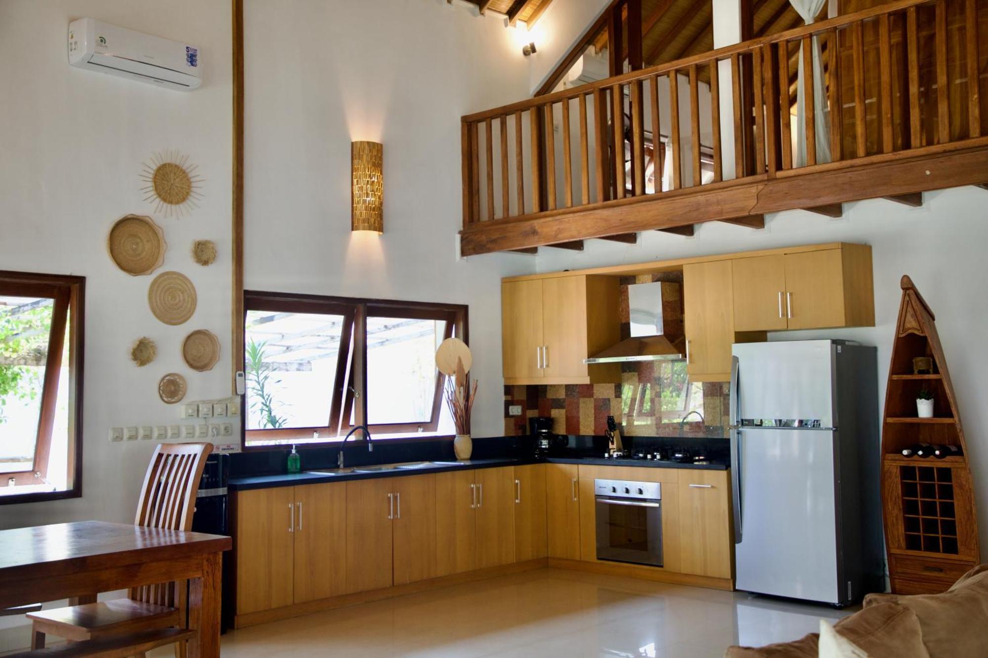 Villa Sunset Beach Gili Trawangan Exterior photo