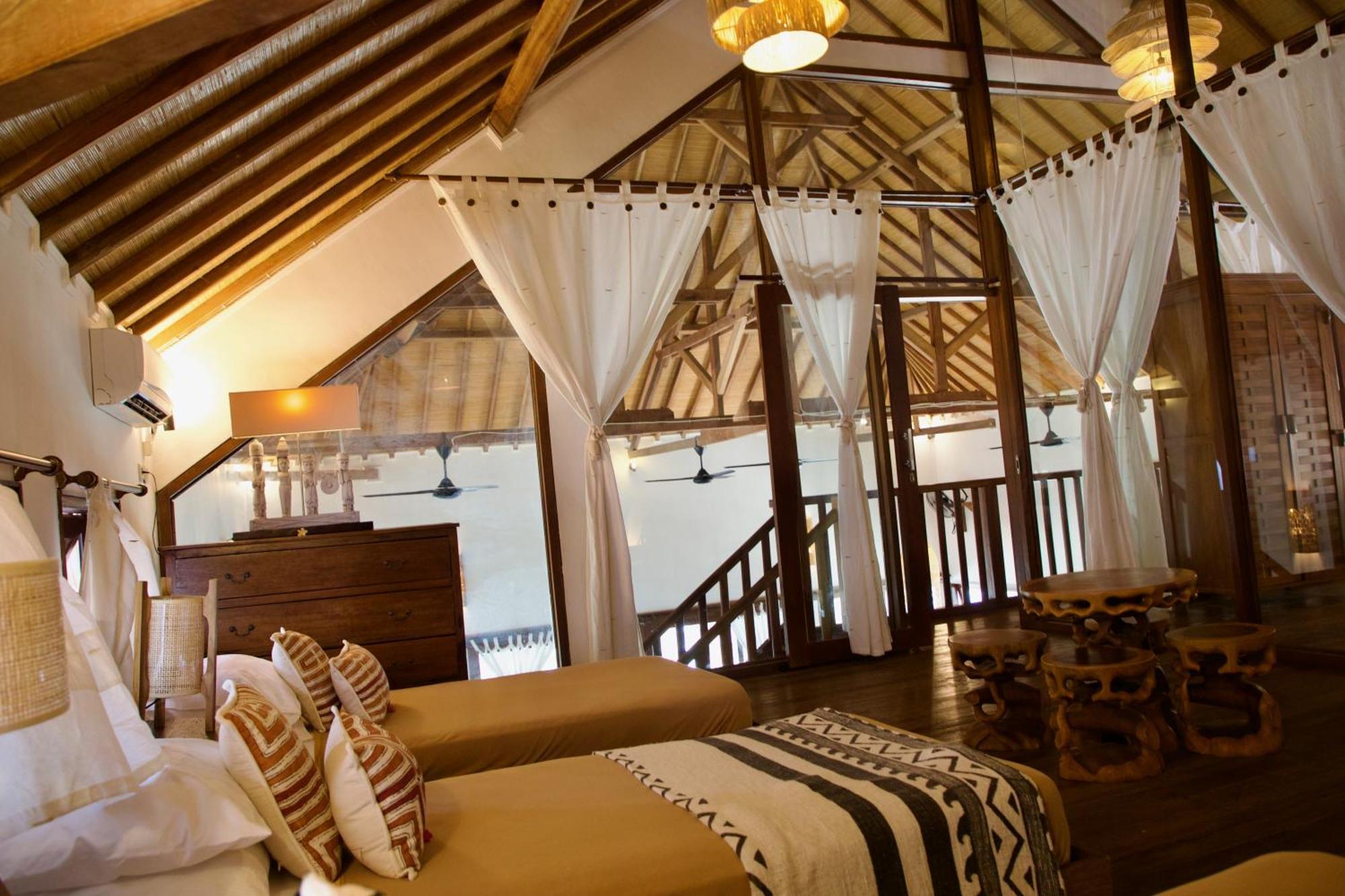 Villa Sunset Beach Gili Trawangan Exterior photo
